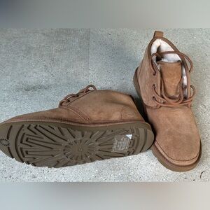 Never worn men’s Ugg boots size 10